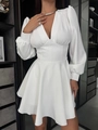 Elegantes weißes V-Ausschnitt Kleid mit Puffärmeln und hoher Taille in moderner A-Linie - S / Weiß