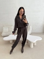 Completo casual due pezzi in crespo con camicia a maniche lunghe e pantaloni larghi grigio - S / Marrone Scuro