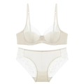 Set di lingerie in pizzo bianco avorio con ricamo floreale e reggiseno con ferretto morbido - 70A / Albicocca