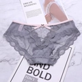 Dunkelgraue transparente Netzunterwäsche für Damen mit rosa Herzschnalle und Spitze - Grau