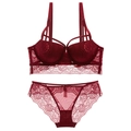 Completo intimo in pizzo con reggiseno push-up con ferretto e slip coordinati color bordeaux - 70A / Borgogna