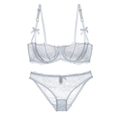 Elegante set di lingerie in pizzo bianco con reggiseno con ferretto e slip coordinati - Bianco / 75C