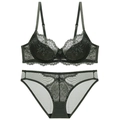 Donkergroene kanten lingerieset met bloemenborduursel en transparante mesh details - 70A / Donkergroen