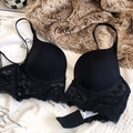 Soutien-gorge sexy en dentelle noire avec col en V profond et bordure en dentelle fine - 70B / Noir