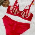 Conjunto de lencería de encaje rojo sexy con sujetador de malla y bragas de tiras cruzadas - 70B / Rojo