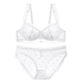 Französisches weißes Spitzen-Dessous-Set mit Herzbestickung und Rüschenträgern - 70A / Set / Weiß