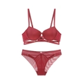 Donkerrode naadloze push-up lingerieset met gekruiste bandjes en mesh slipje - 75B / Bordeauxrood