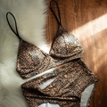 Completo intimo leopardato con reggiseno a triangolo senza ferretto e slip a vita alta - S / Stampa leopardata