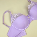Lila Spitzen-BH für Damen mit Bügelunterstützung und verstellbaren Doppelträgern - 75B / Lila