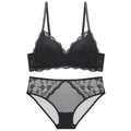Set di lingerie in pizzo floreale nero con reggiseno a triangolo senza ferretto e slip coordinati - 70A / Nero