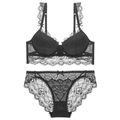 Elegante set di lingerie in pizzo nero con reggiseno push-up e slip in pizzo coordinati - 70A / Nero