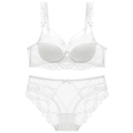 Elegantes weißes Spitzen-Dessous-Set mit Blumendekor, Schleifen und dünnen Cups - 70A / Set mit weißen Zirkonia