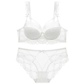 Ensemble de lingerie en dentelle blanche avec motifs floraux et nœuds délicats - 70A / Blanc