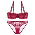 Ensemble de lingerie en dentelle bordeaux élégant avec motifs de vigne fleurie - 70A / Bordeaux