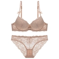 Elegante conjunto de lencería rosa nude con sujetador push-up y braga de encaje floral - 70A / Color Piel