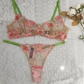 Completo intimo francese in pizzo floreale con ricami e spalline verdi misura M - M / Ricamo Rosa
