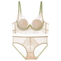 Ensemble lingerie française en dentelle avec broderies florales et bords verts - 70B / Abricot et Vert