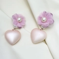 Detail of purple tulle flower earrings with white pearl and peach heart pendant - Silver Earring Post - Tulle Flower Heart Style / Purple Gauze Flower With Pink Heart