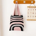 Sac fourre-tout en tricot rayé aux motifs rose, noir et gris avec large poignée - Taille unique / Rose Marbré