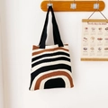 Sac fourre-tout en tricot avec rayures ondulées noir blanc et marron sur un crochet - Taille unique / Noir Marbré
