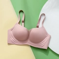 Seamless push-up bra in light purple with adjustable straps and wireless support - Lotus Pink