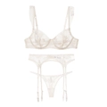 Vista dettagliata del set di lingerie tre pezzi in pizzo avorio con ricamo floreale e reggicalze - 85C / Set 3 Pezzi (Compresa Giarrettiera) / Set da 3 Pezzi Bianco