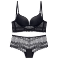Conjunto de lencería de encaje negro con sujetador sin espalda y braguita a juego - 70B / Conjunto de ropa interior / Negro