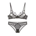 Completo intimo in mesh nero francese con ricami a cuore e bordi a forma di conchiglia - 70B / Nero