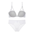 Französisches weißes nahtloses U-Rücken Dessous-Set mit dünnen Trägern und Slip - Set mit weißen Zirkonia / 70A