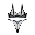 Detail eines schwarzen Spitzen-Dessous-Sets mit Goldherz-Stickerei und Netzstoff - M / Schwarz