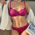 Conjunto de lencería de encaje magenta con sujetador con aro y braguita en modelo - S / Rosa Roja