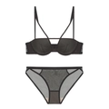Set di lingerie francese in rete nera con reggiseno a fasce incrociate e slip coordinati - S / Completo reggiseno e mutandine / Nero