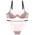 Set lingerie in pizzo rosa con bordo nero con reggiseno floreale e perizoma coordinato - 70B / Rosa Chiaro