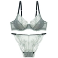 Completo intimo in pizzo floreale verde menta con spalline di sostegno nere a contrasto - 70B / Verde Grigio