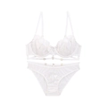 Conjunto de lencería de encaje blanco con bordado floral y sujetador aro - 70B / Blanco