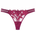 String sexy en dentelle style français avec broderie florale en rouge rose et tulle - Bordeaux