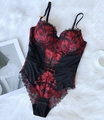Body sexy in pizzo rosso e nero con ricami floreali e spalline regolabili - 70B / Rosso