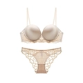Set lingerie beige con reggiseno push-up senza cuciture e slip in pizzo coordinati - 70A / Nudo