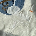 Französisches weißes Spitzen-Dessous-Set mit Stickerei, Mesh-Stoff und Bügel-BH - 70C / Weiß
