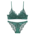 Donkergroene kanten lingerieset met een zijden satijnen triangel bh en bijpassende slip - S / Donkergroen