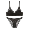 Franse zwarte kant lingerie set met draadloze triangel bh en bijpassende strik slip - S / Zwart