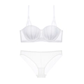 Conjunto de lencería de encaje blanco con copas en forma de concha y tirantes en blanco - 70B / Blanco