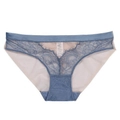 Culotte en dentelle française pour femmes bleu brume avec taille basse et design en V - Bleu clair