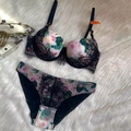 Ensemble lingerie à fleurs avec push-up, dentelle noire et étiquette de taille 75B - 75B / Haut Et Bas / Blanc