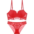 Ensemble de lingerie en dentelle rouge élégante avec soutien-gorge à armatures - 70B / Rouge