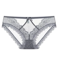 Slip da donna in pizzo grigio scuro con rete trasparente e fiocco decorativo - M / Grigio