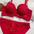 Ensemble de lingerie en dentelle rouge avec soutien-gorge push-up et culotte assortie chic - 70B / Rouge