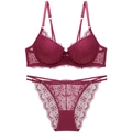 Elegante conjunto de lencería de encaje con sujetador push-up y braga floral burdeos - 70A / Burdeos