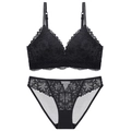 Französisches sexy schwarzes Blumen-Spitzenunterwäsche-Set mit bügellosem BH und Slip - 85C / Set mit schwarzen Zirkonia
