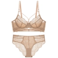 Completo intimo in pizzo floreale beige chiaro con bralette ultrasottile e slip abbinato - 70B / Champagne
